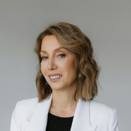 pexels matvalina 25985693